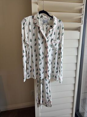Champagne Pajama Set - Cozy Sleepwear! 🍾